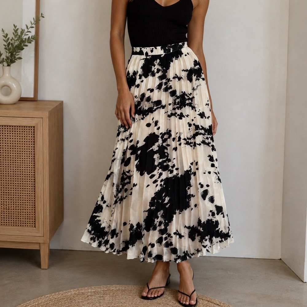 Sapphire West Pleated Maxi Skirt Black White Abstract Cow Print Boho Trendy M pp